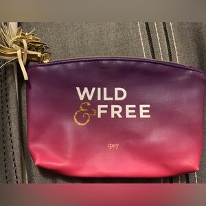 FREE w/$50 purchase || Ipsy makeup bag